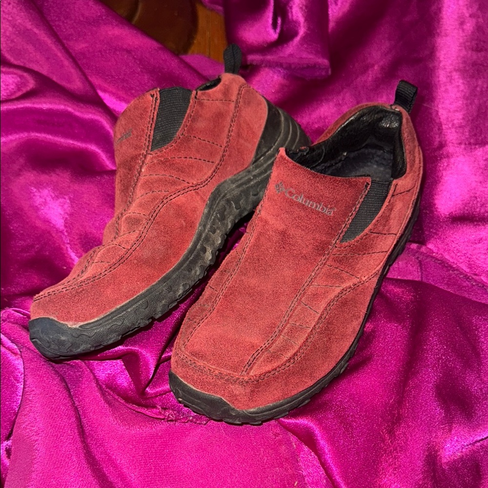 Columbia size 6 Red Suede Slip-On leather Shoes